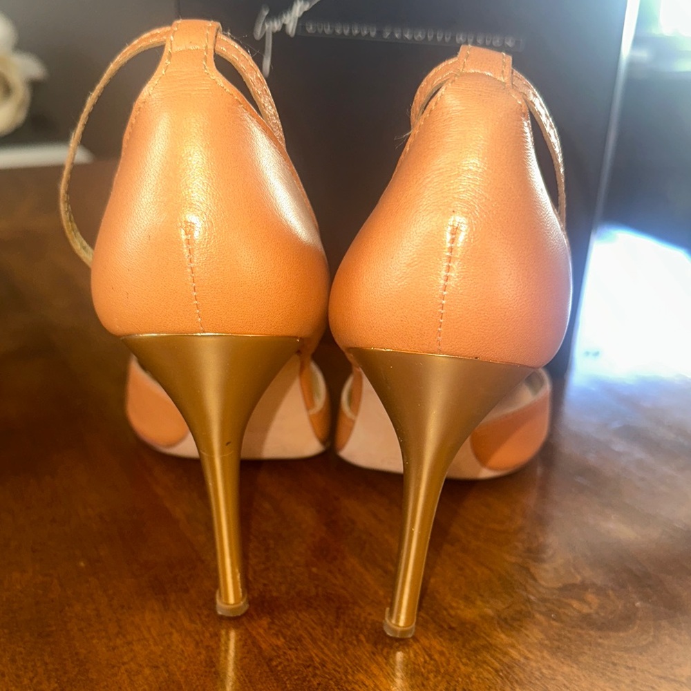 Giuseppe Zanotti Peach Heels - Picture 2 of 9